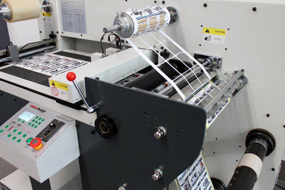 MultiBlade - Sistema de Acabamento Digital para Rótulos e Etiquetas Autoadesivas