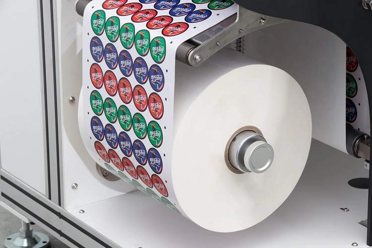 MultiBlade - Sistema de Acabamento Digital para Rótulos e Etiquetas Autoadesivas