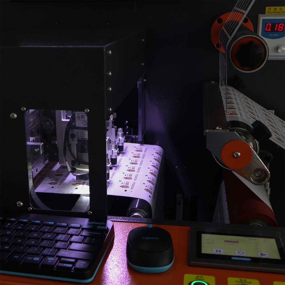 Darui - Acabamento Digital Completo para Rótulos e Etiquetas com Inteligência Artificial