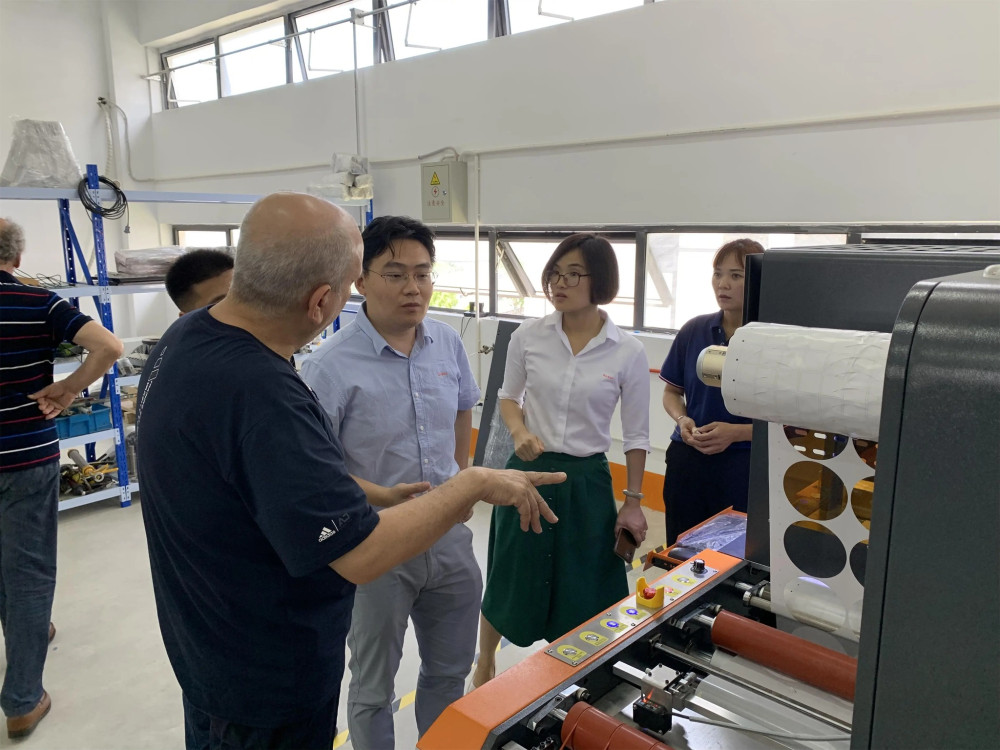 Darui - Acabamento Digital Completo para Rótulos e Etiquetas com Inteligência Artificial