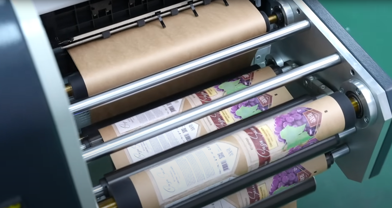 VersaPress XL+W - A Solução Econômica na Produção de Rótulos Profissionais